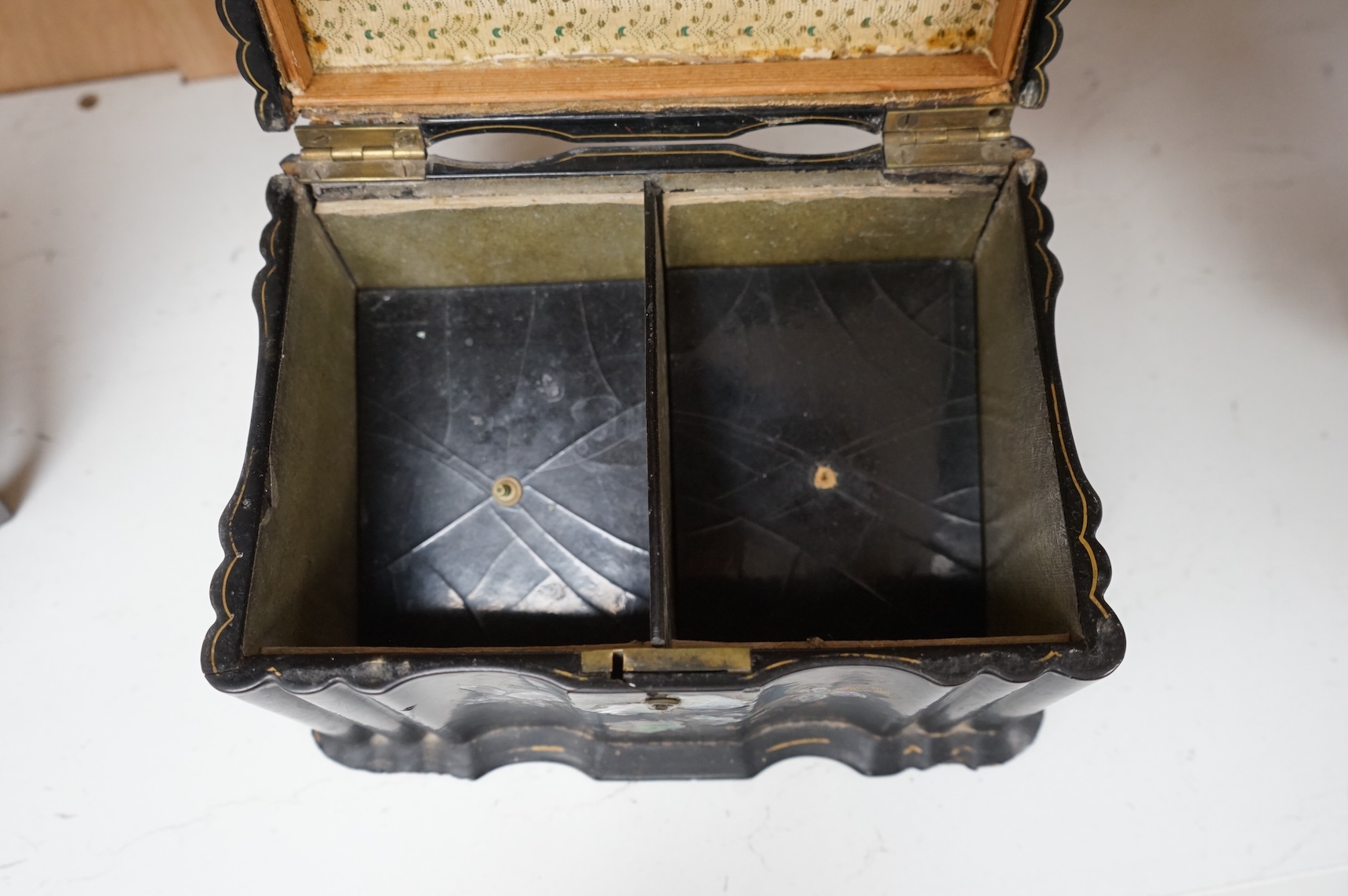 A Victorian Jennens & Bettridge papier mache tea caddy with abalone inlay, 21cm wide
